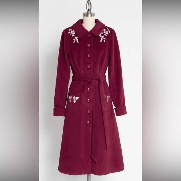 ModCloth x Collectif Coat Small UK 10 Vintage-Inspired Embroidered Cranberry - Picture 1 of 16